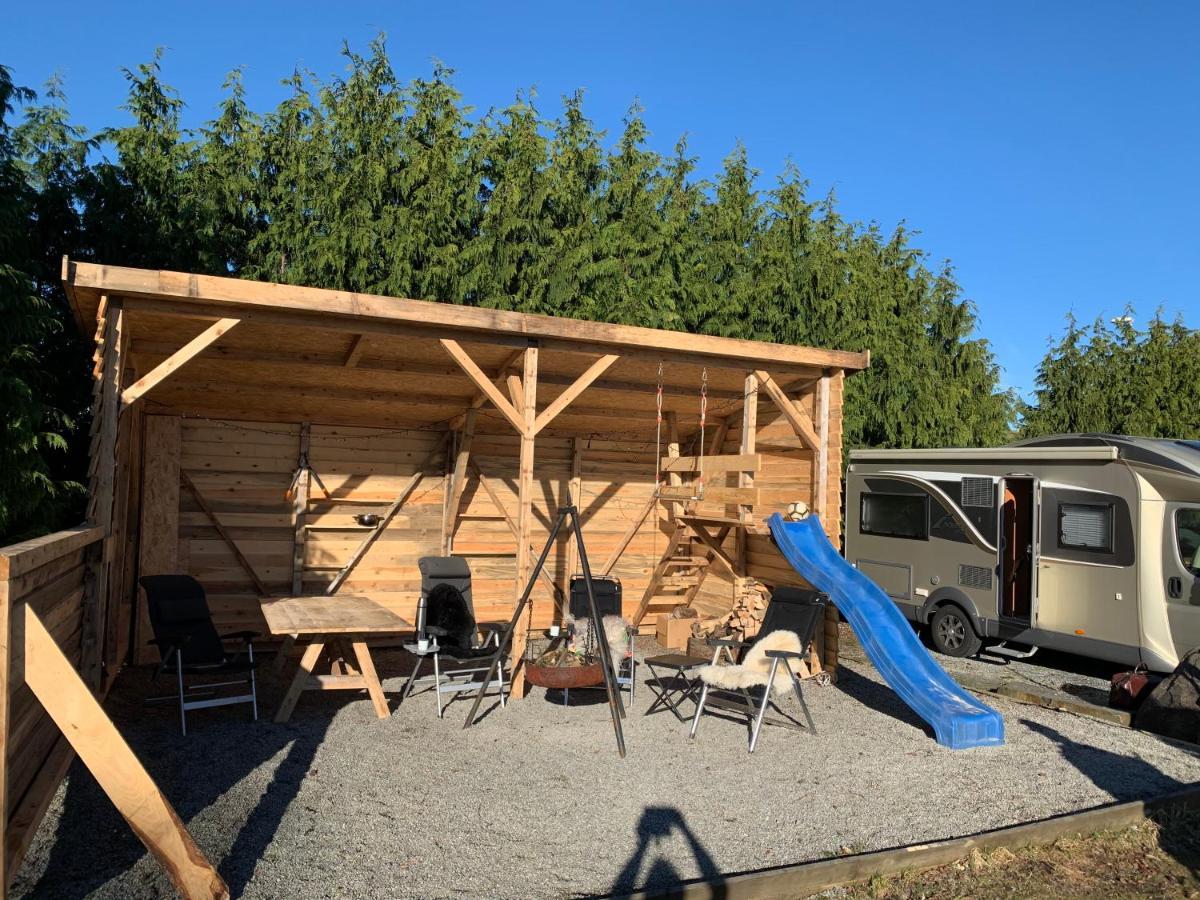 Sjoberg Hotell Og Ferie Leiligheter Østhusvik Exterior foto